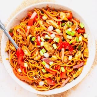 Schezwan Chicken Hakka Noodles
