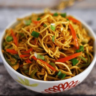 Egg Hakka Noodles