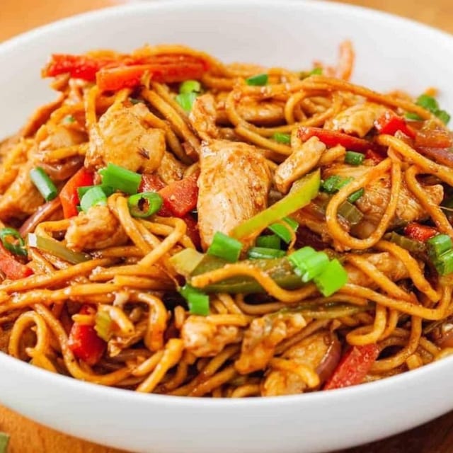 Family Pack - Schezwan Chicken Hakka Noodles.