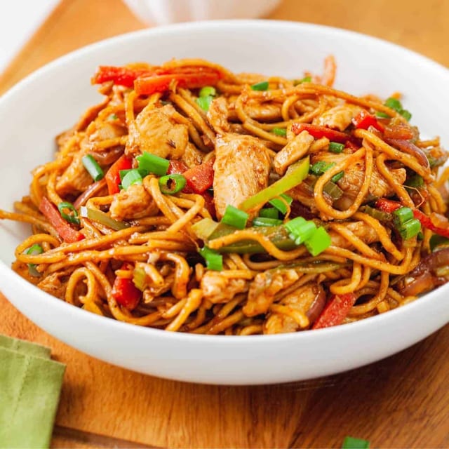 Chicken Hakka Noodles.